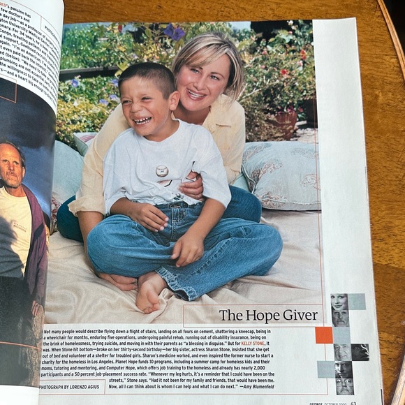 George Magazine October 2000 Issue - Picture 5 of 5